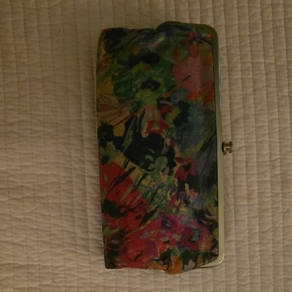 Hobo LAUREN Clutch - Picture 1 of 3